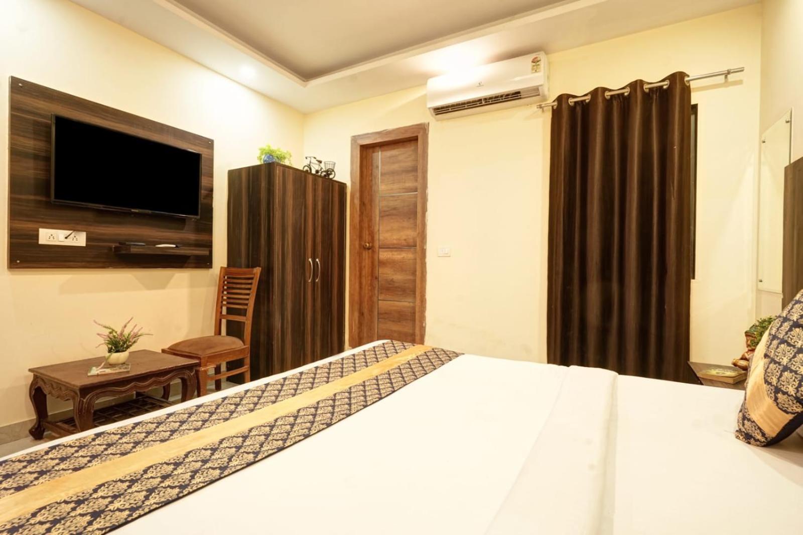 Hotel King Plaza Near Delhi Airport New Delhi Exterior photo