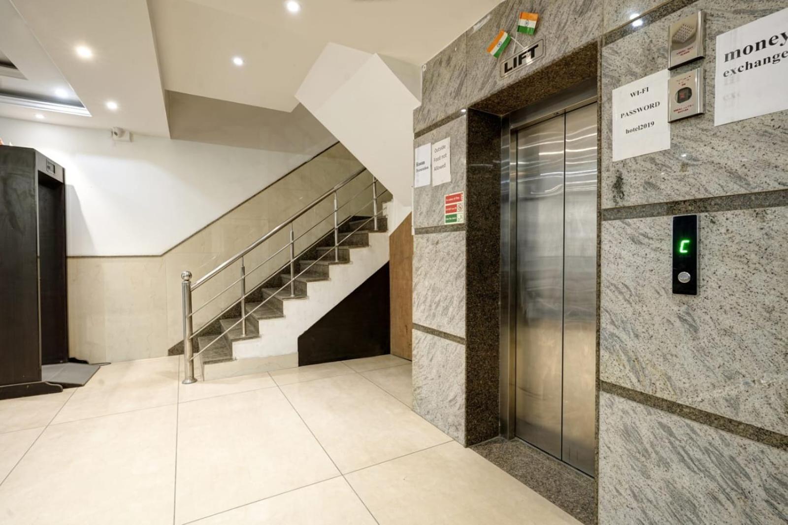 Hotel King Plaza Near Delhi Airport New Delhi Exterior photo