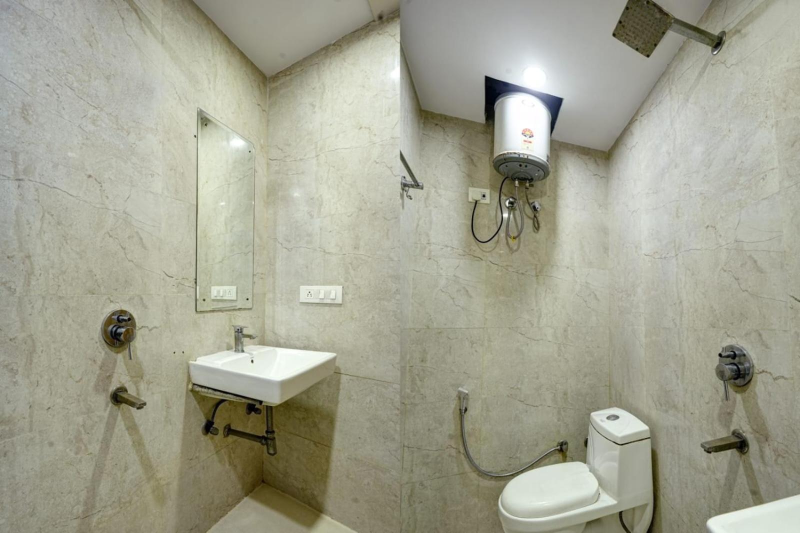 Hotel King Plaza Near Delhi Airport New Delhi Exterior photo